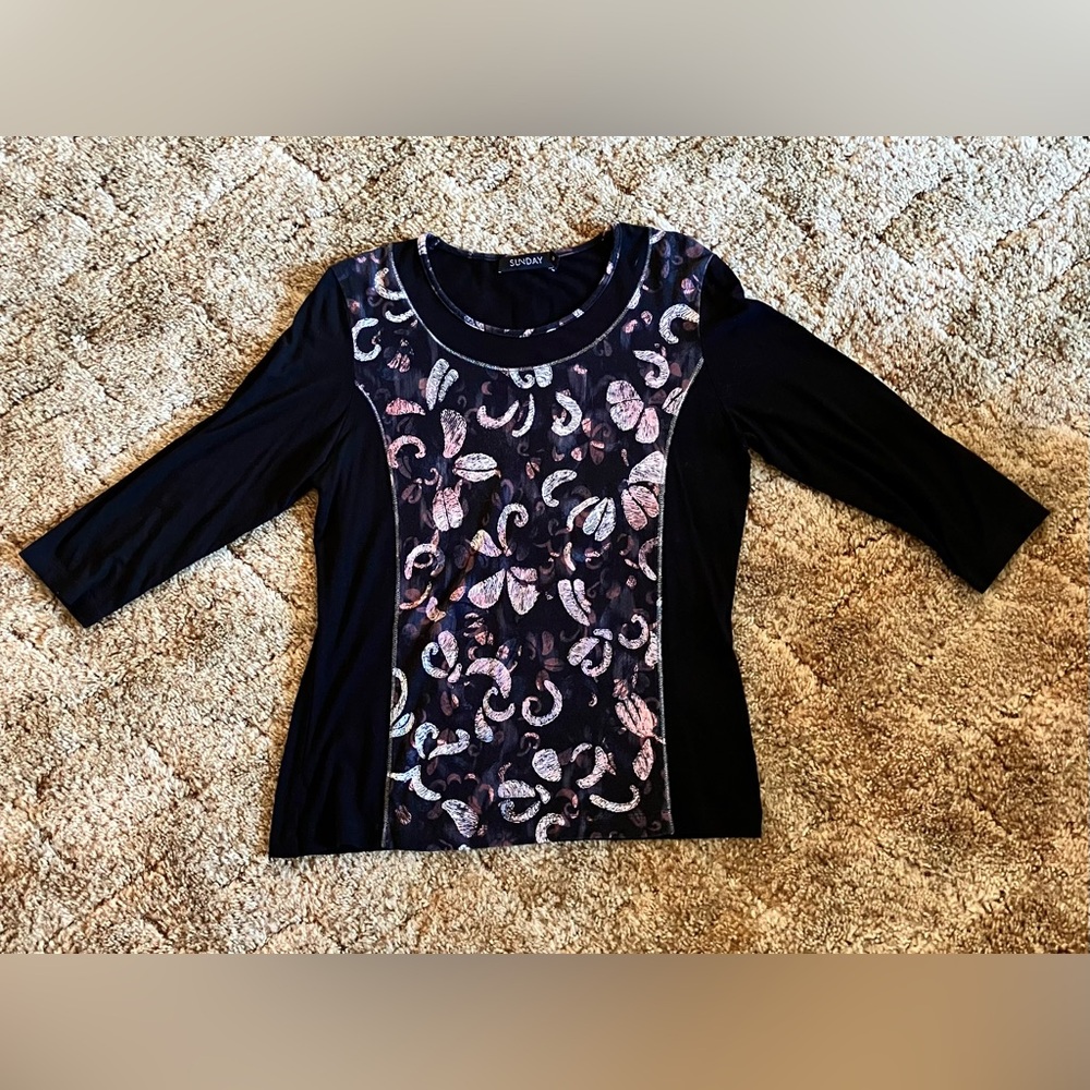 Top w/ Floral Front, made by Sunday, Sz. M, 3/4 Length Sleeves, Black/Pink/White